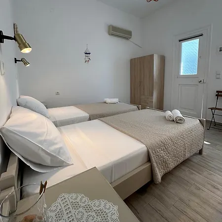 Nick's 2 Apartment Parikia (Paros)